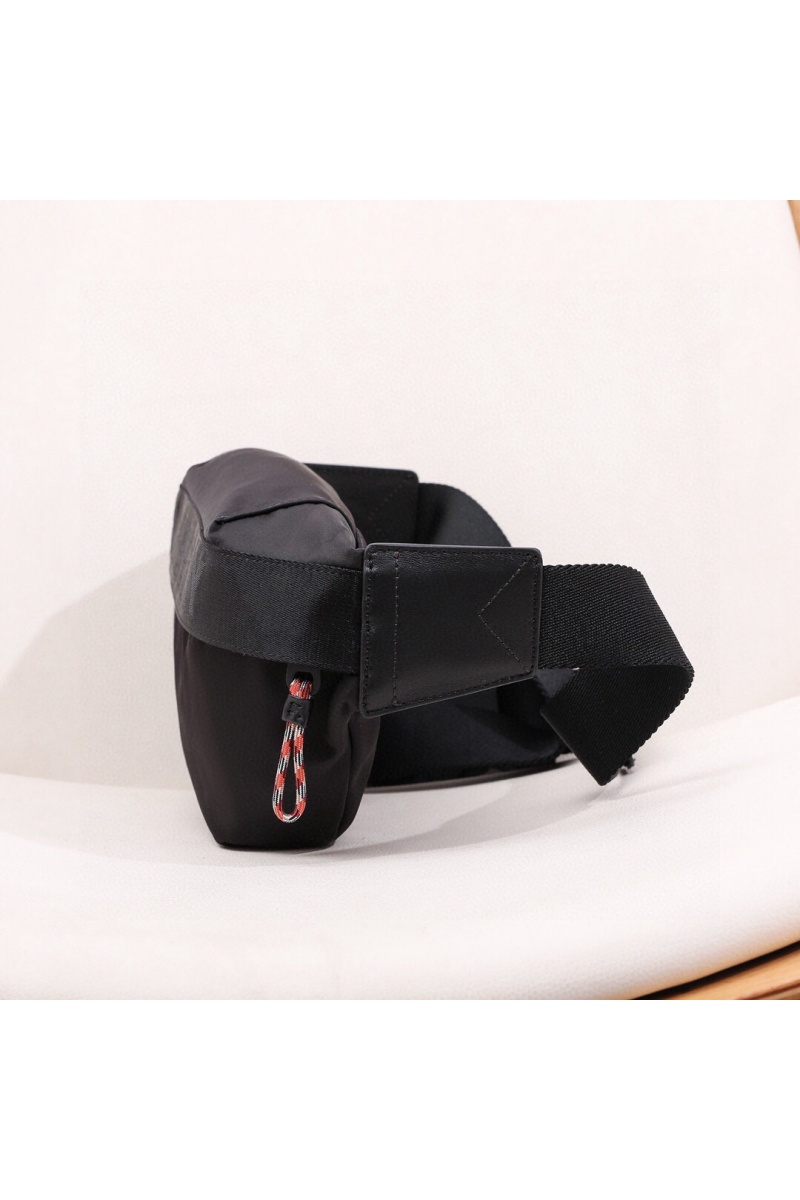 Burberry Чёрная сумка на пояс Sonny Premium 31x7.5x16 см