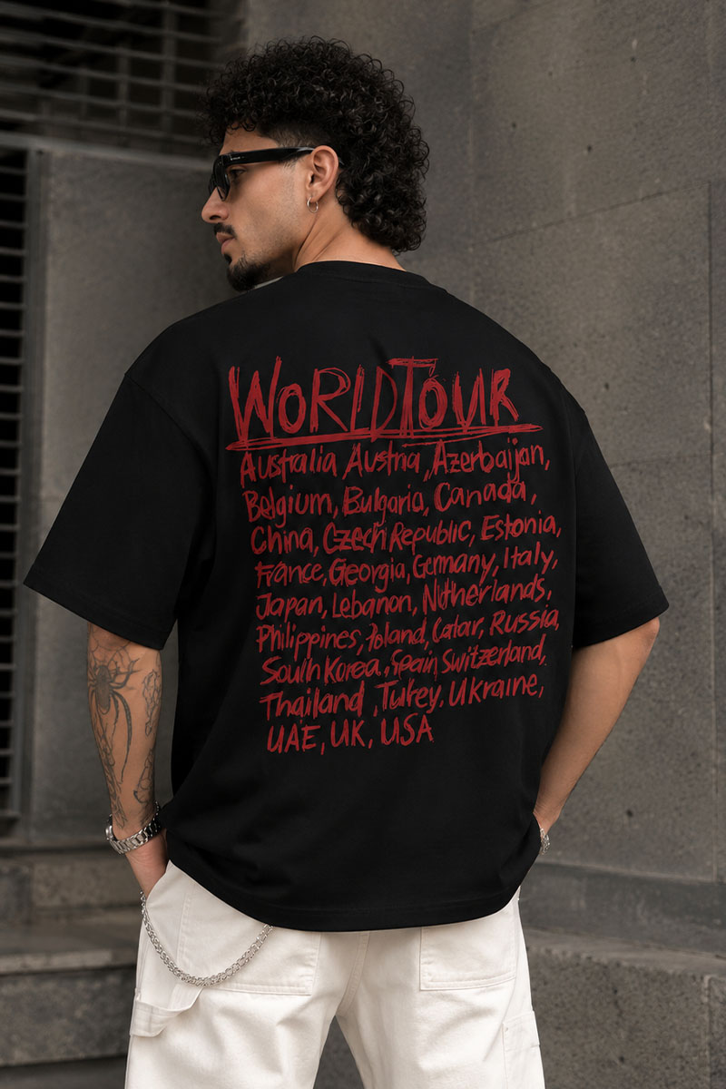 Vetements Чёрная оверсайз футболка world tour 