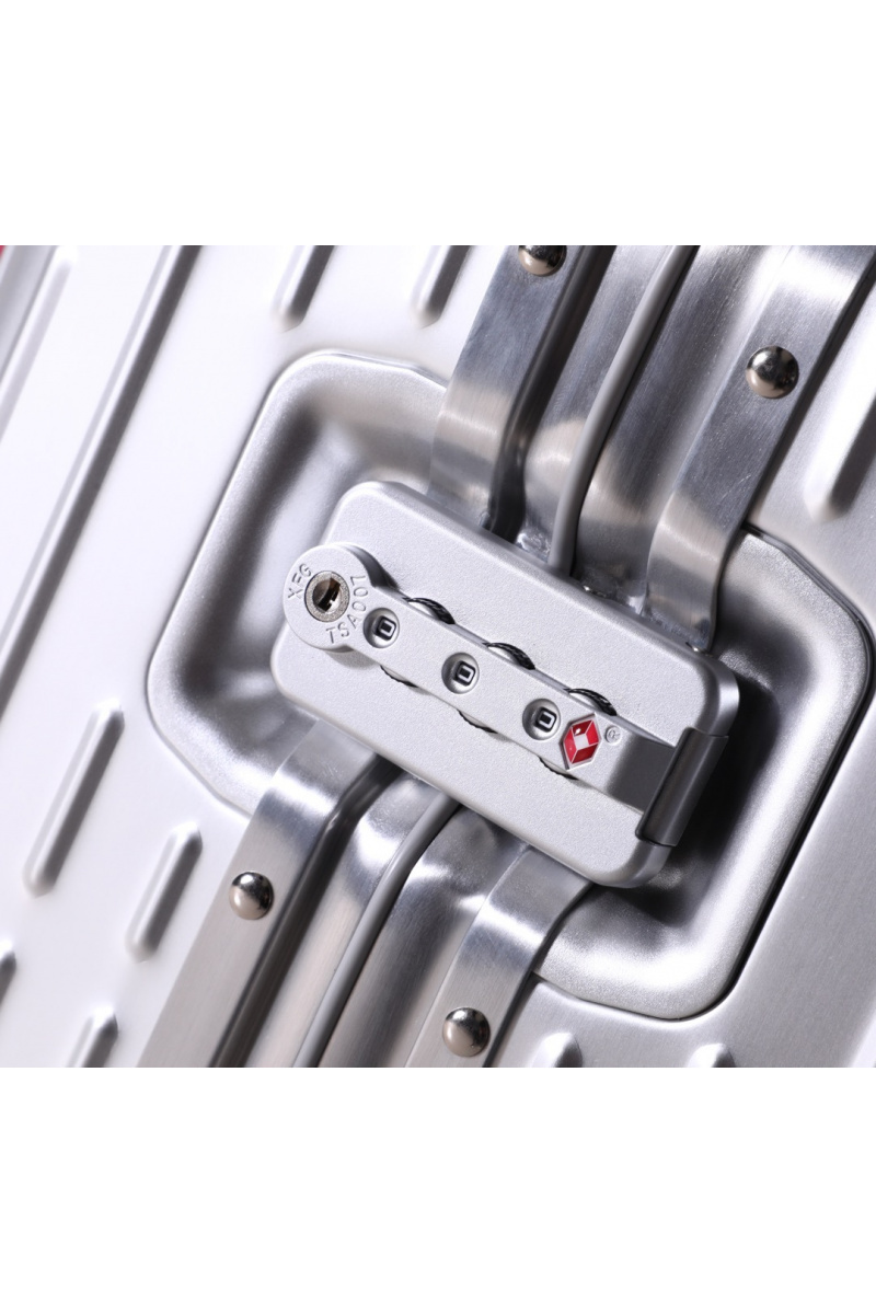 Rimowa Чемодан Aluminum M Premium 66x43x27 см