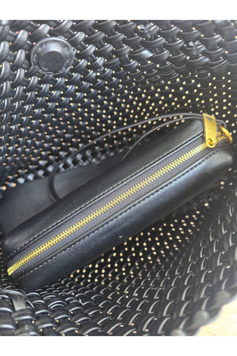 Bottega Veneta Кожаная сумка intrecciato 30x14 см