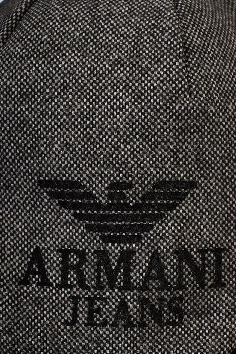 Emporio Armani EA7 Шапка-ушанка серого цвета 