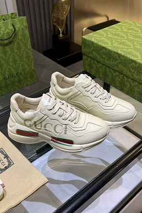 Женские кожаные кроссовки Rhyton premium