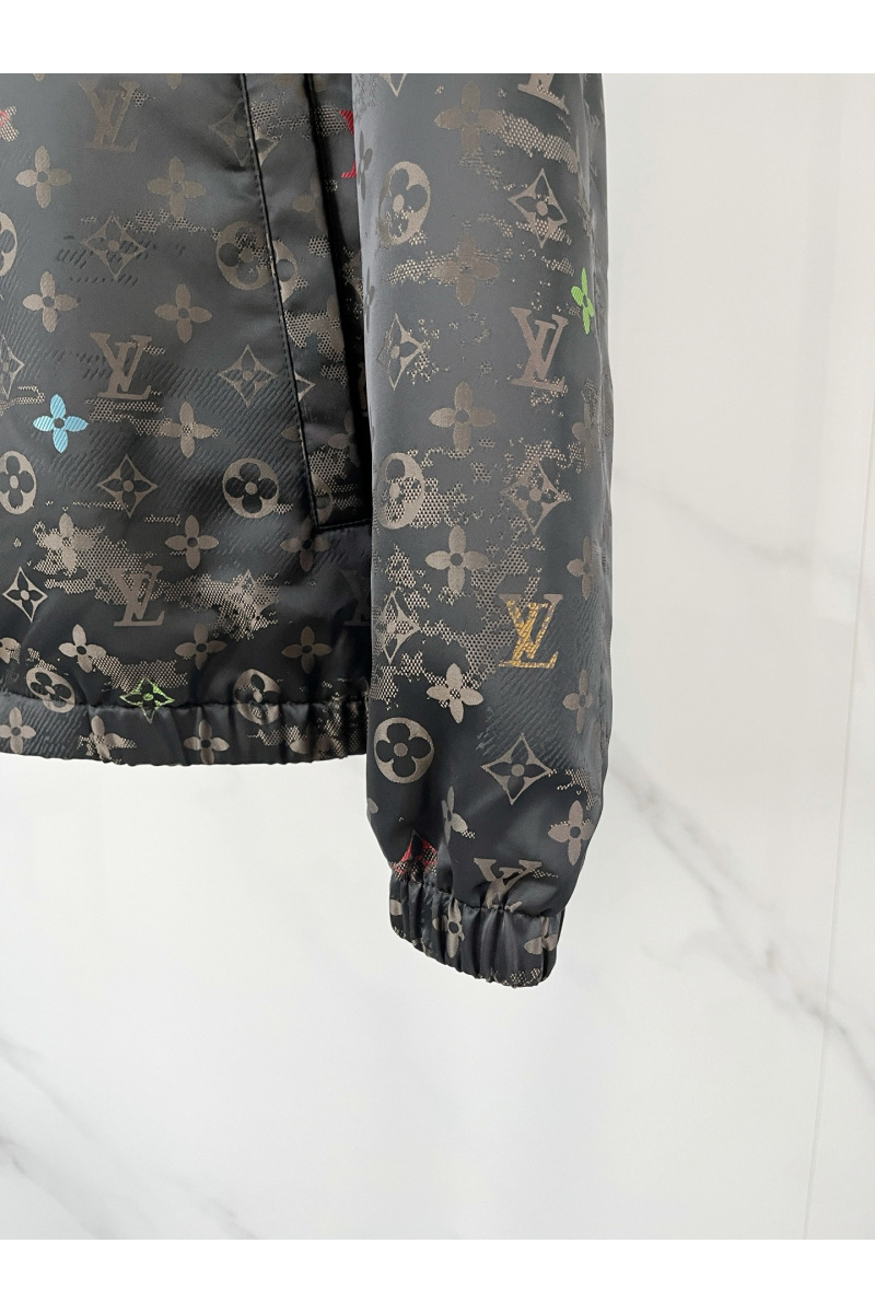 Lоuis Vuittоn Ветровка коричневого цвета Monogram