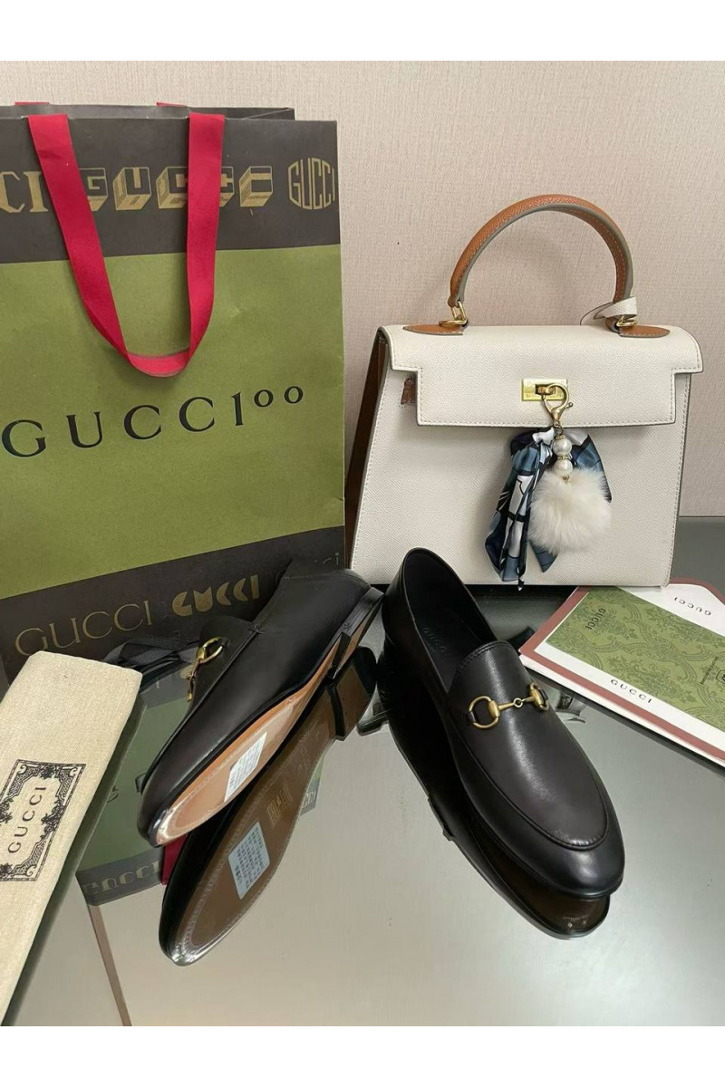 Gucci Женские кожаные лоферы чёрного цвета