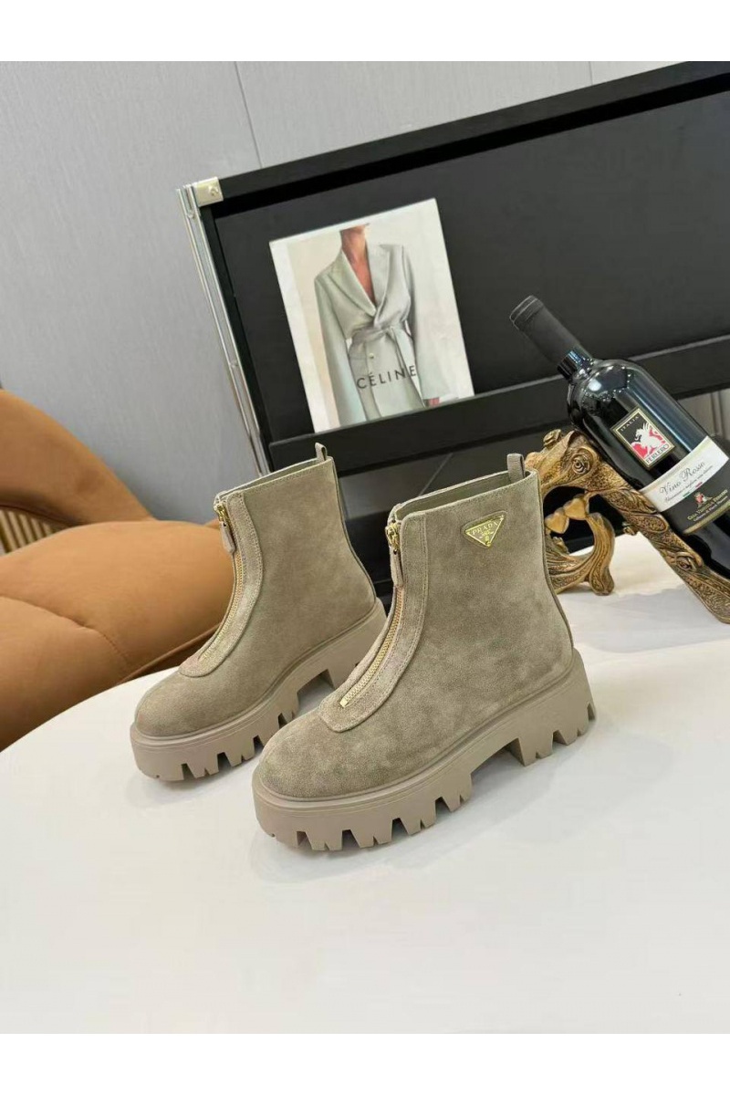 Prada Женские замшевые сапоги 