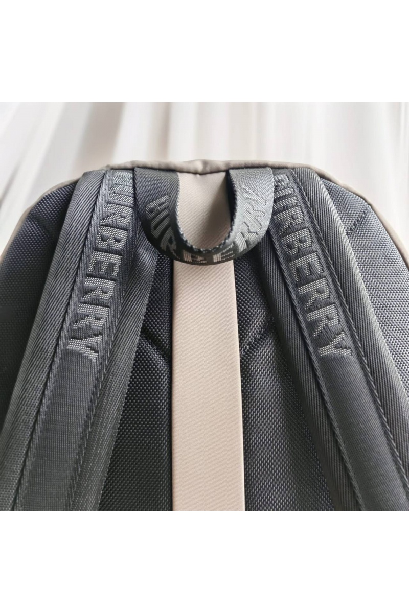Burberry Нейлоновый рюкзак Horseferry logo 40x30 см