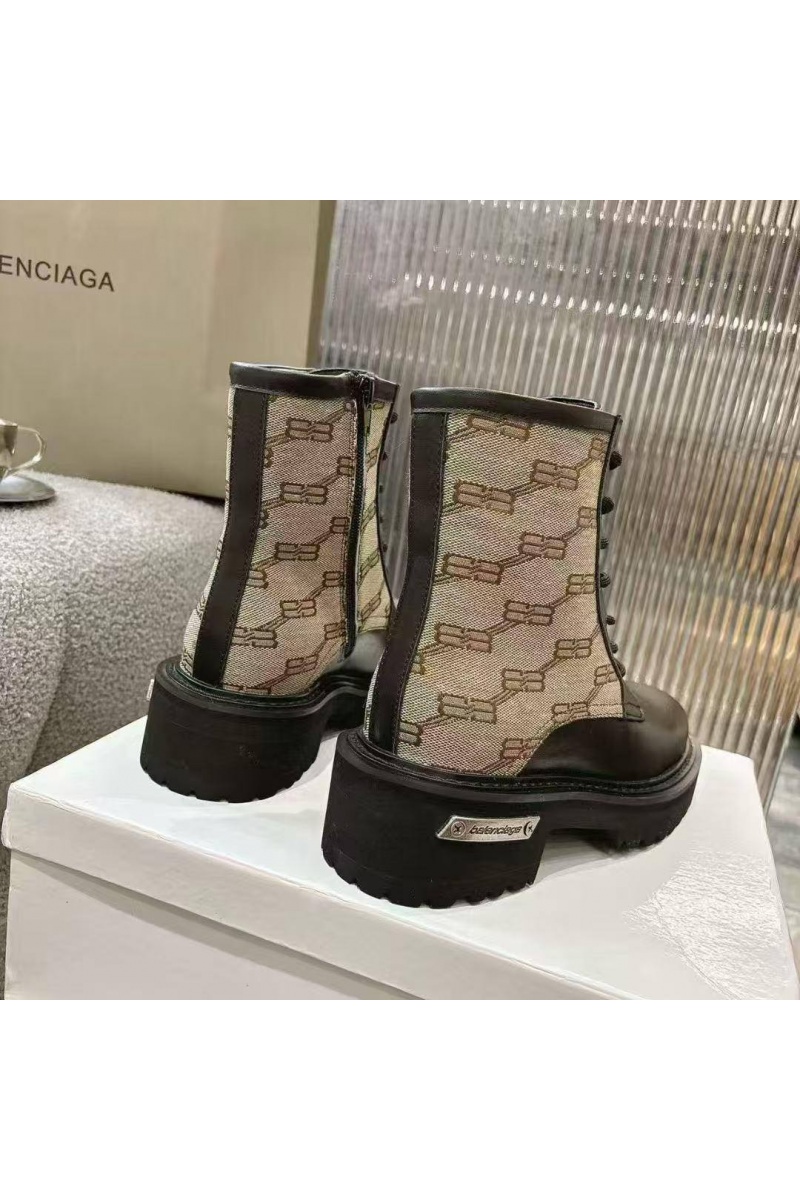Balenciaga Женские кожаные ботинки чёрного цвета