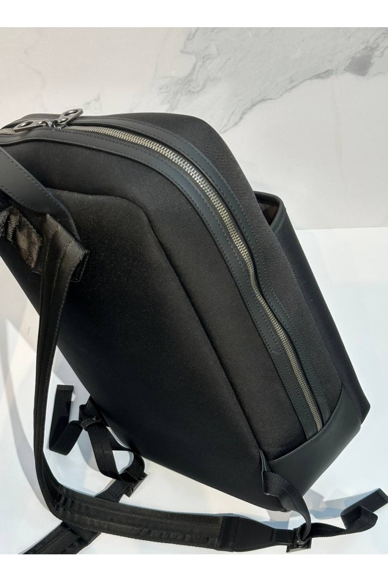 Bottega Veneta Черный рюкзак premium 36x25x15 см