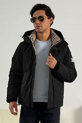 Чёрный пуховик London England logo-patch 