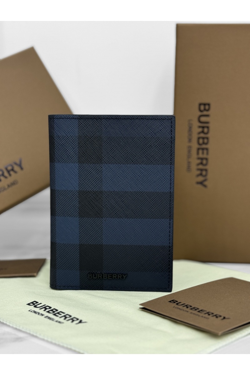 Burberry Кожаная обложка для паспорта Check Premium 14x10x2 см