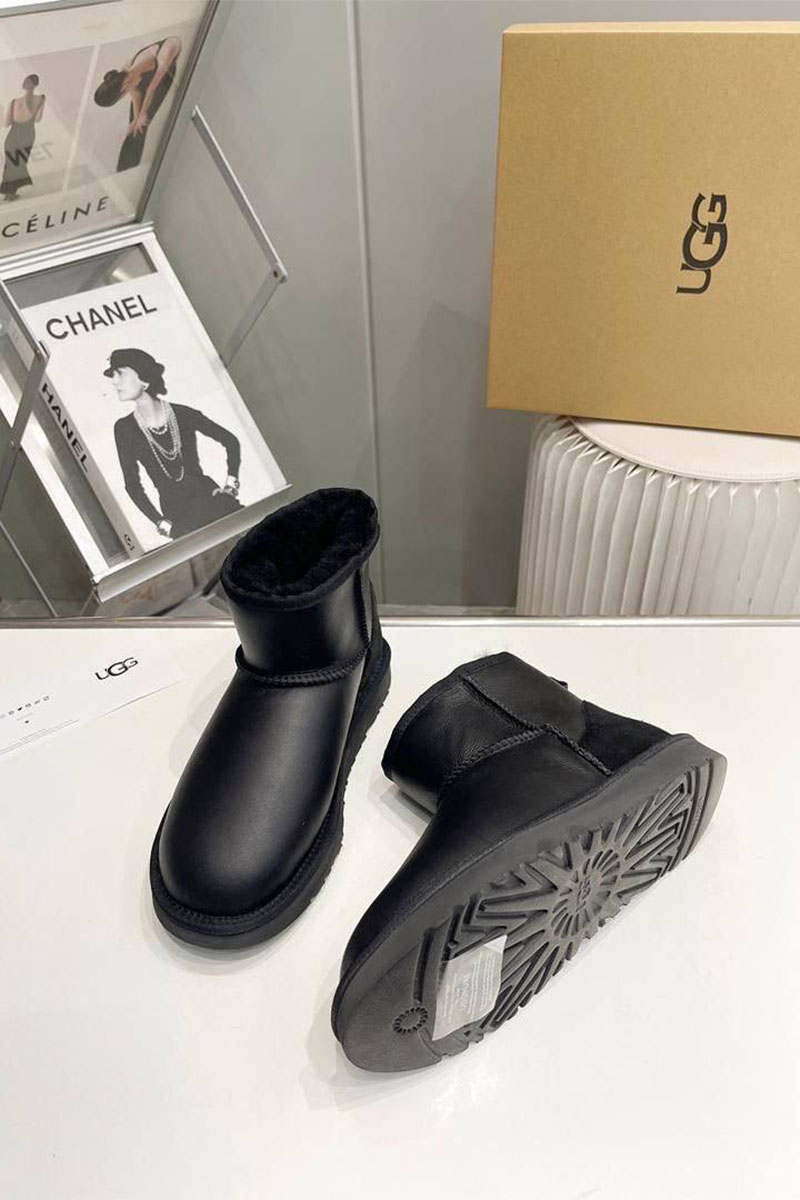 UGG Мужские чёрные ботинки Classic