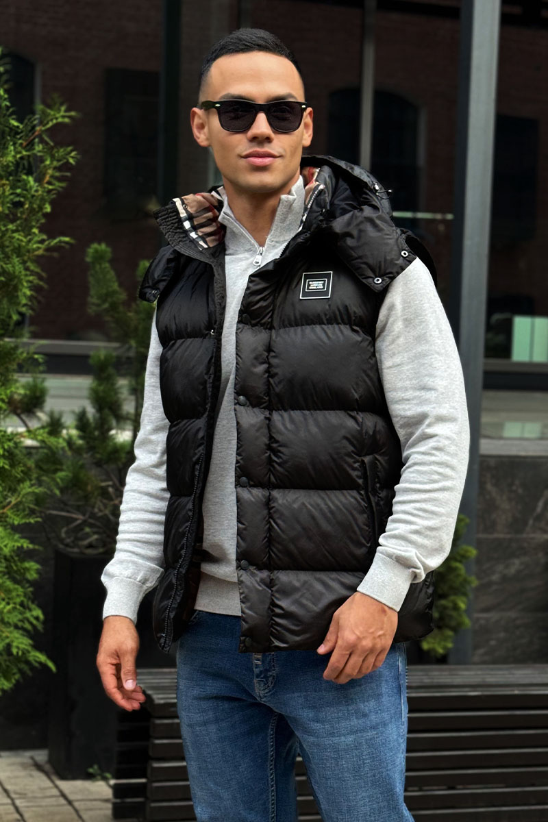 Burberry Чёрный жилет London England logo-patch