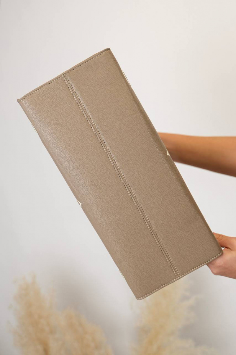 Lоuis Vuittоn Кожаная сумка Onthego GM 40x32 см - Beige