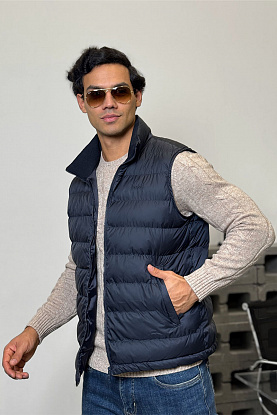 Мужской тёмно-синий жилет 