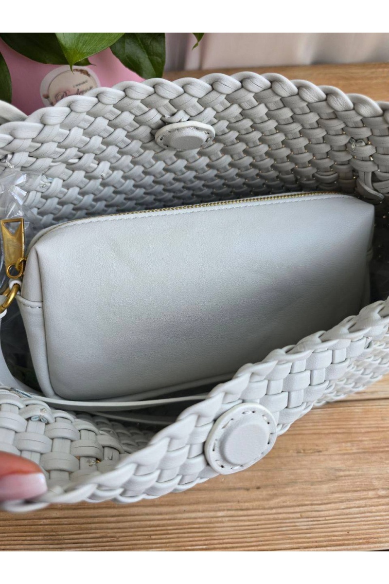 Bottega Veneta Кожаная сумка intrecciato 30x14 см